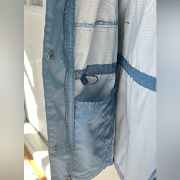Columbia Women's Light Blue rain jacket - Picture 5 of 7